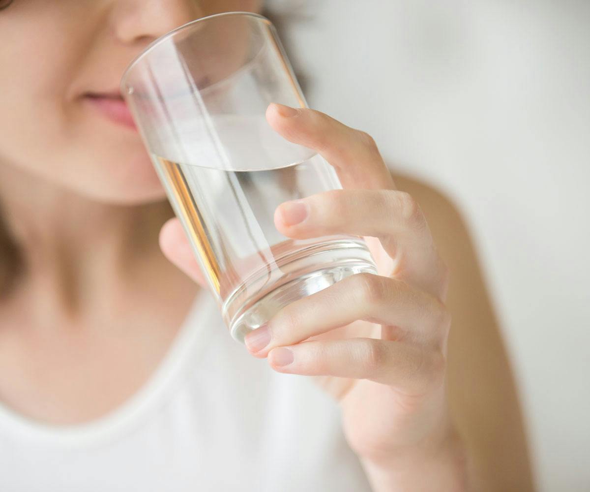 Benefici e ragioni per bere acqua